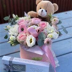 Baby Girl Hat Box with Chocolates